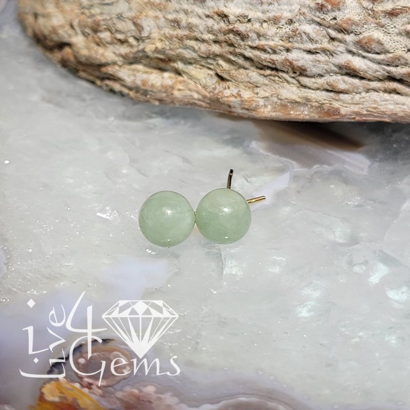 14kt Gold Light Green 6mm Jade Stud