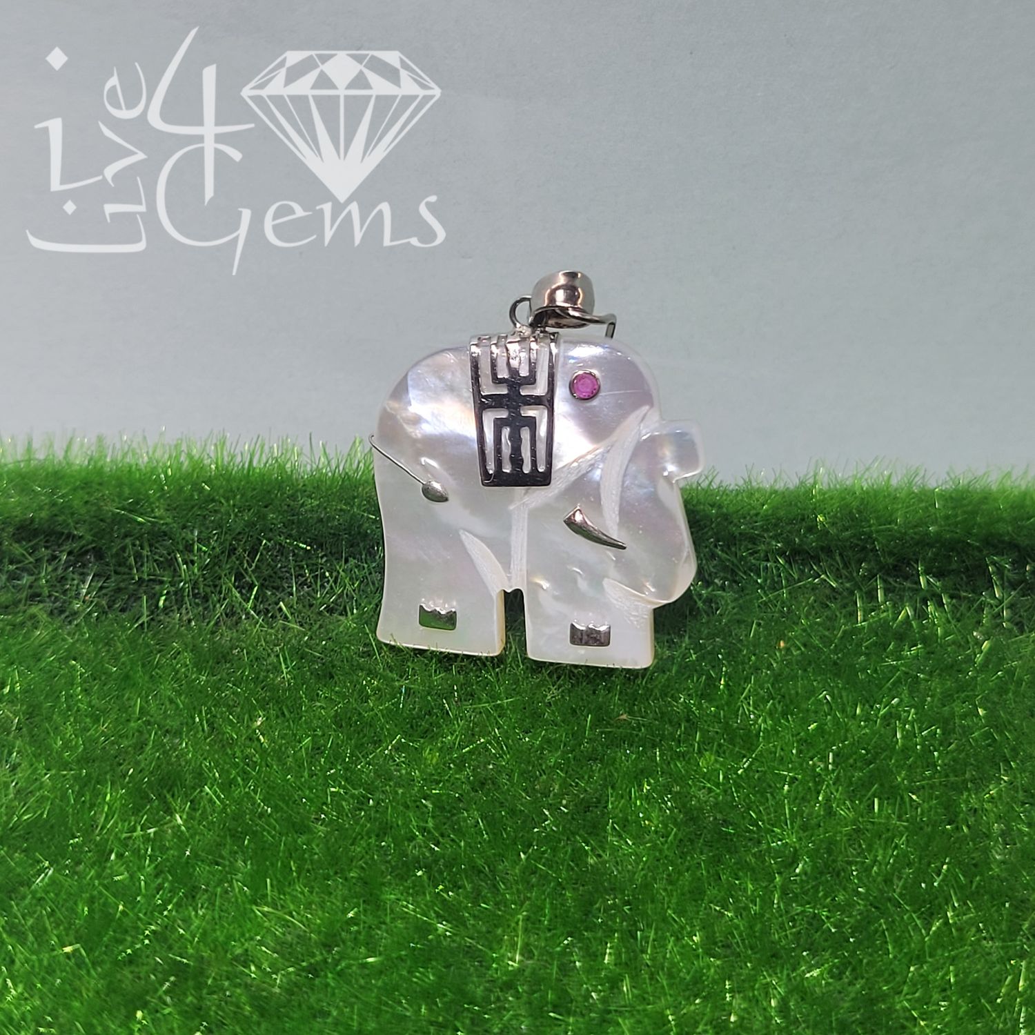 Silver Mother of Pearl Elephant Pendant/Chain