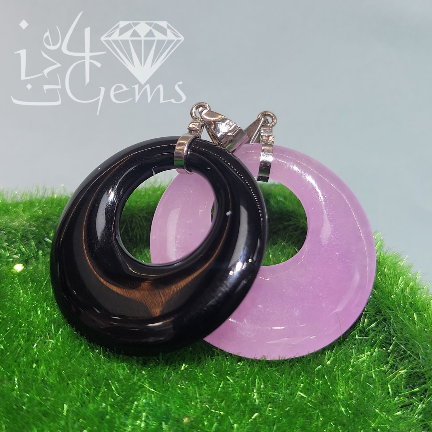 Silver Oval Circle Pendant with Chain