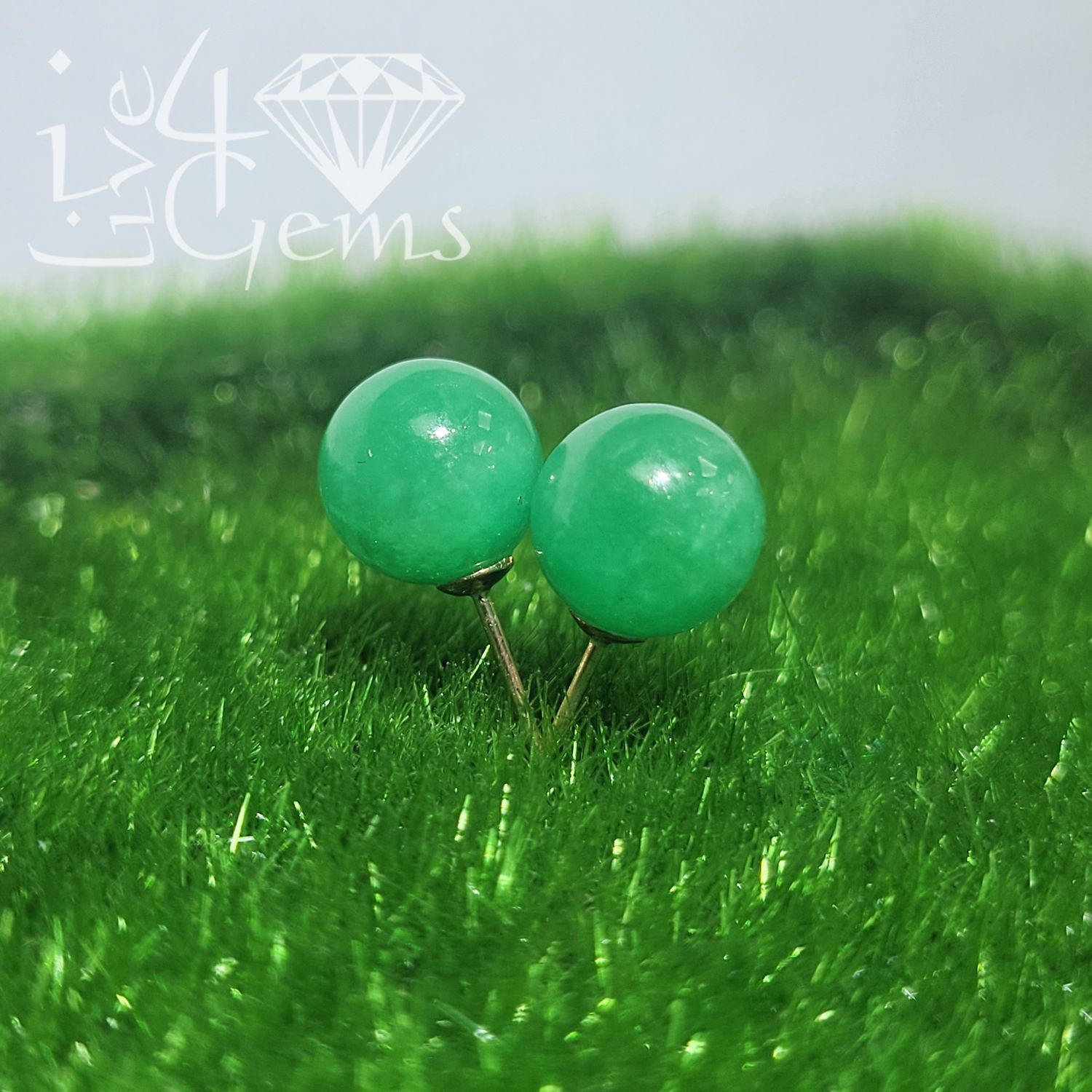 Silver Jade Round Stud