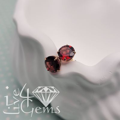 10kt 6mm Gemstone Stud Garnet Yellow Gold