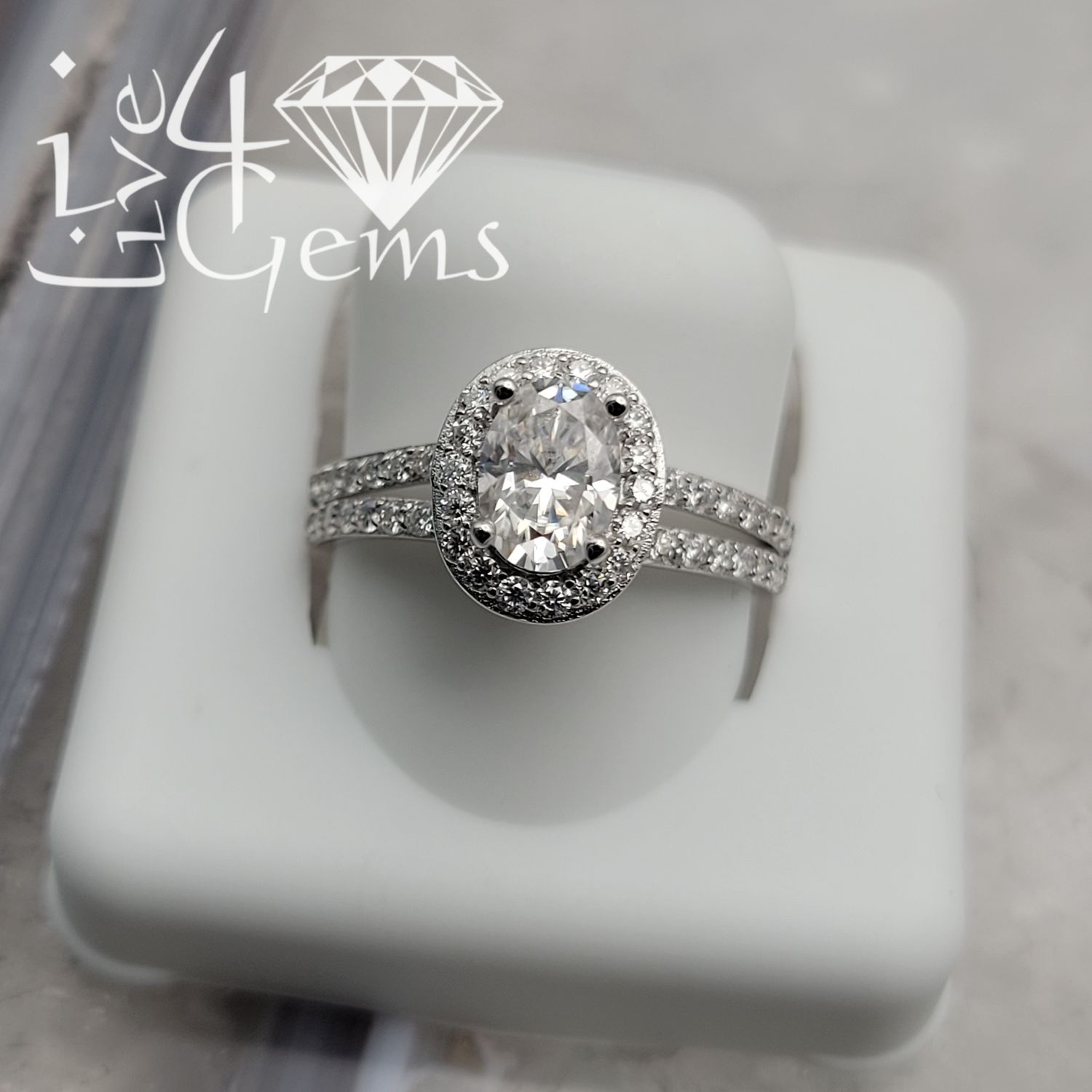 Silver Moissanite 1.75ctw Oval Halo Ring S8
