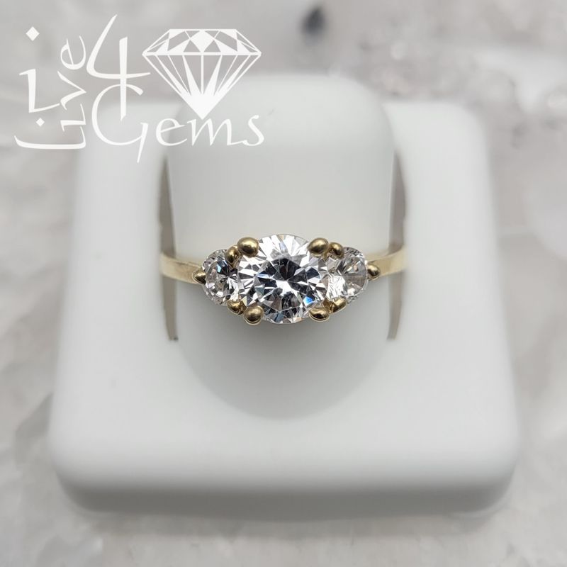 10kty Three Stone CZ Ring