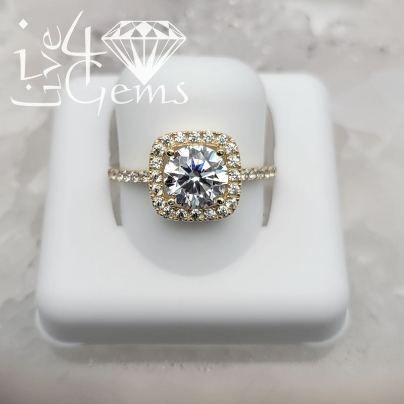 10kty Solitaire Square Halo Round CZ Ring