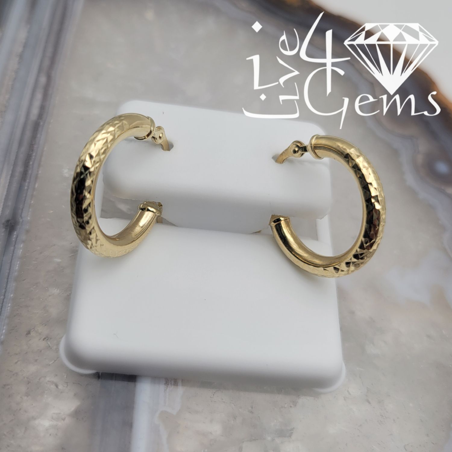10kty Diamond Cut Pattern Hoop