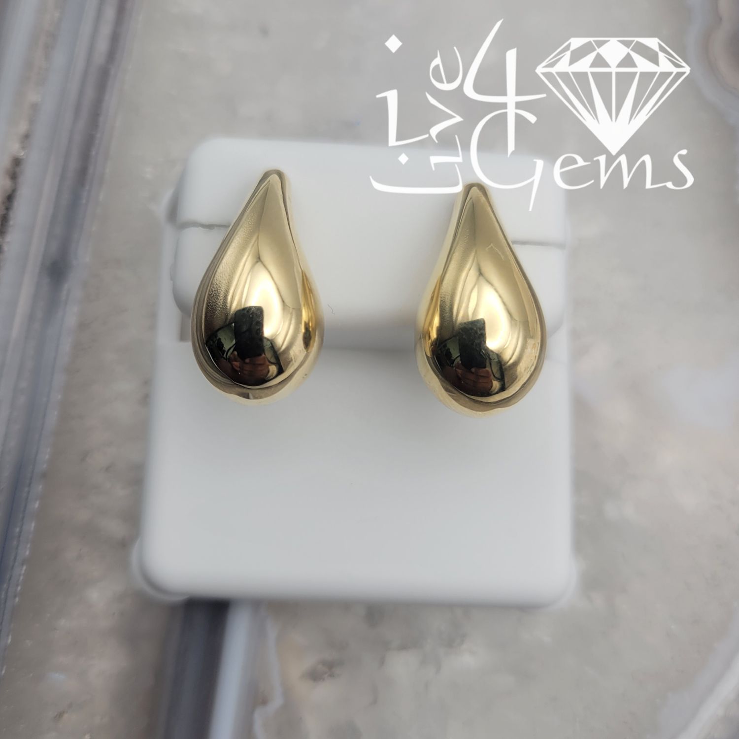 10kty Teardrop Stud Earring