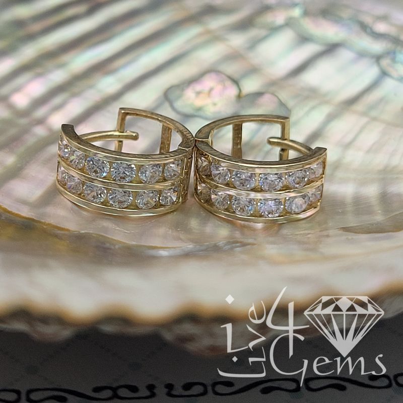 10kty Double CZ Huggie
