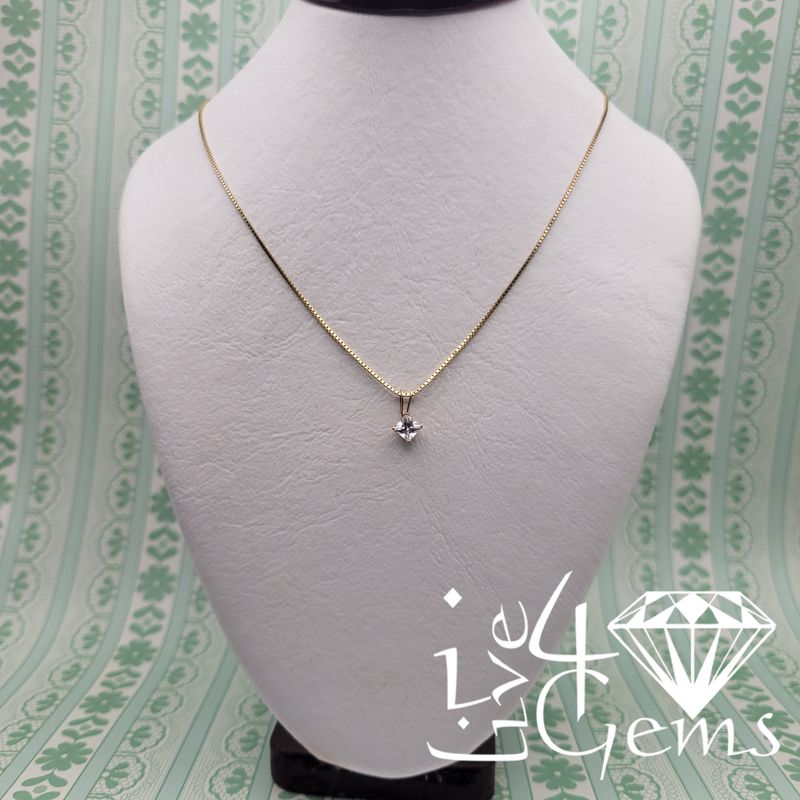10kt Gold Cz Pendant with Chain