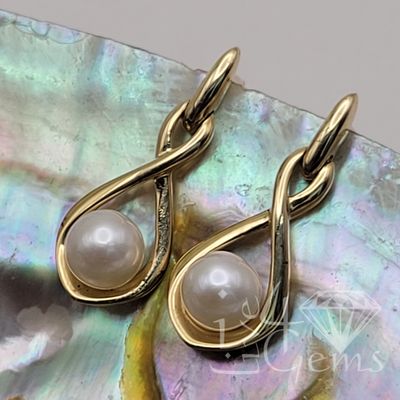 Pearl Gold Earring