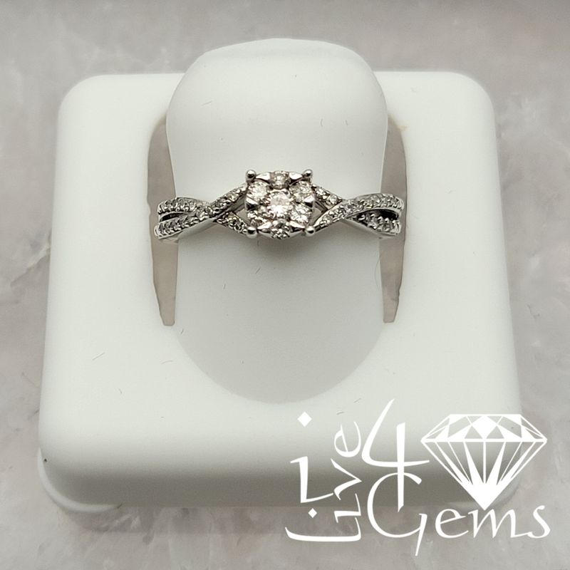 Silver 0.25ctw Silver Diamond Flower Cluster Ring S5
