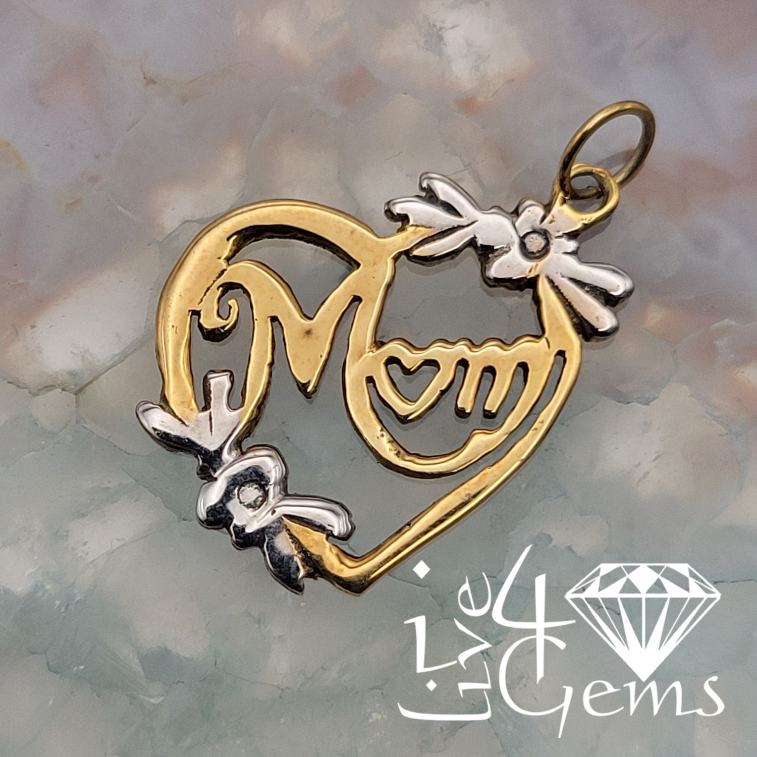 10kt Gold Mom Heart Pendant w Chain