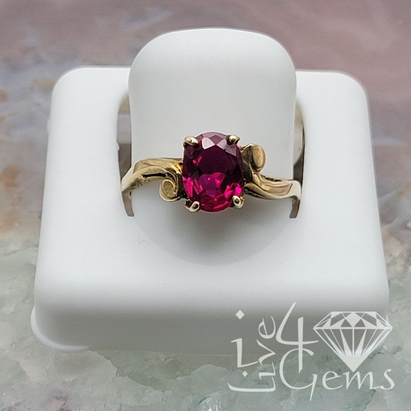 10kty CZ Red Oval Ring