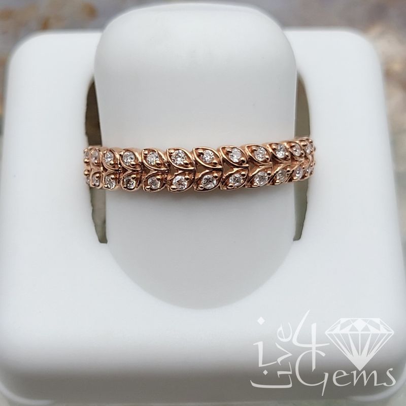 10kt 1/6ctw Diamond Leaf Stackable Band