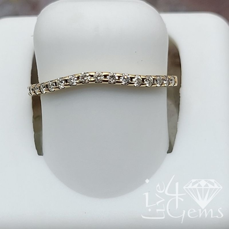 10kty 1/6ctw Diamond Wavy Stackable Band