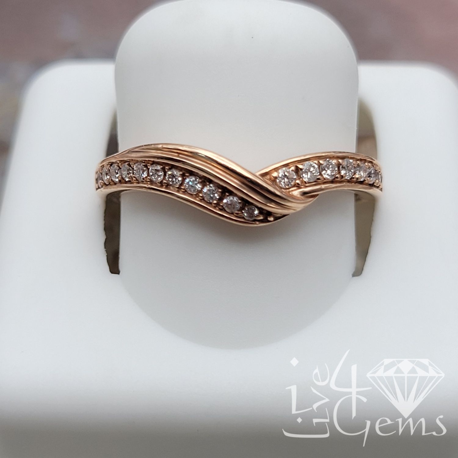 10ktr 1/6ctw Diamond Twist Stackable Ring