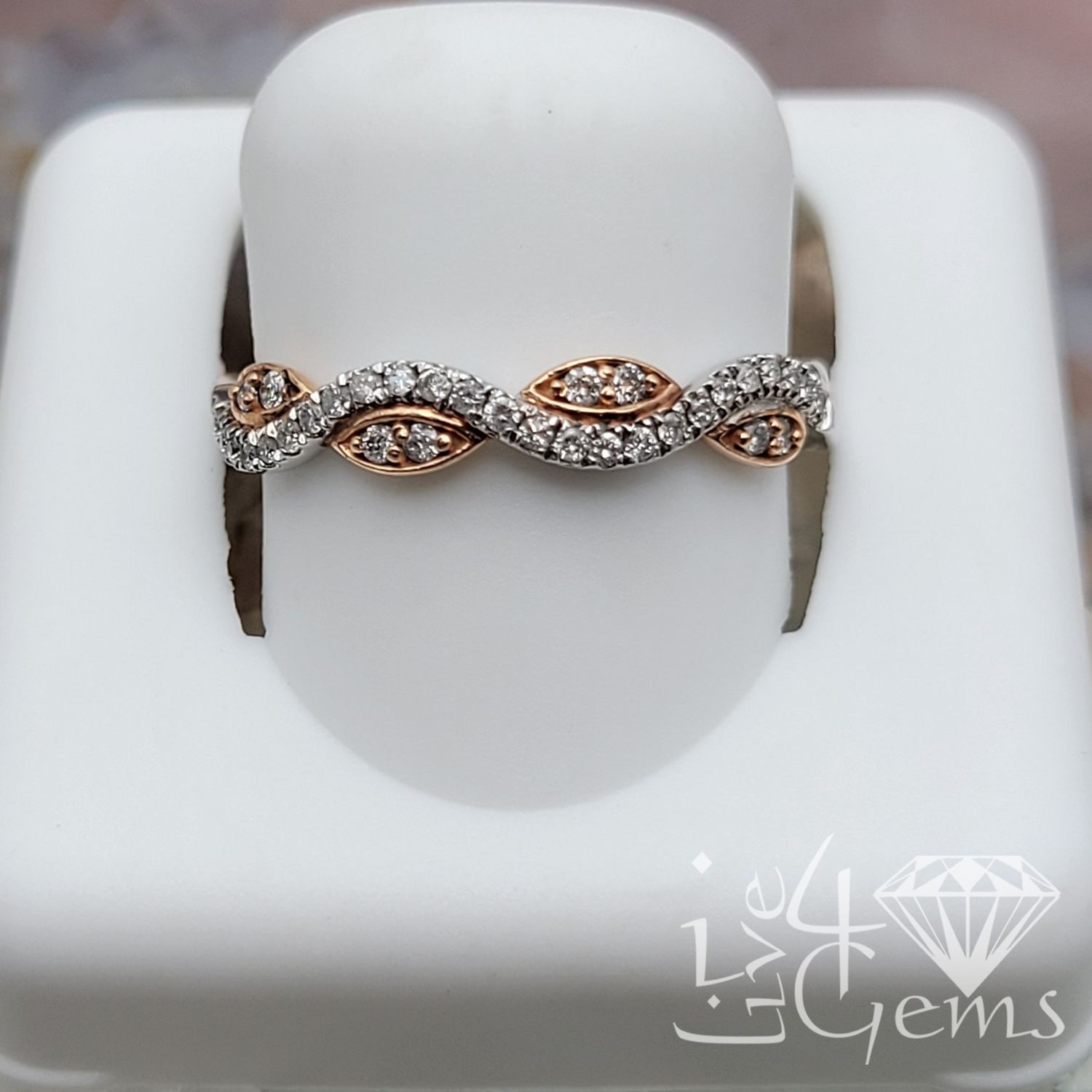 10ktw White/Rose Gold 1/6ctw Round Diamond Wavy Stackable