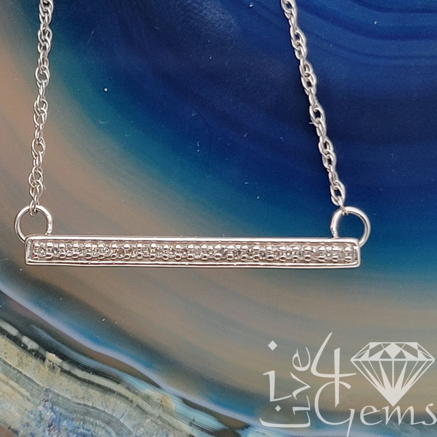 1/10ctw Rd 10ktw Diamond Horizontal Bar Pendant Necklace