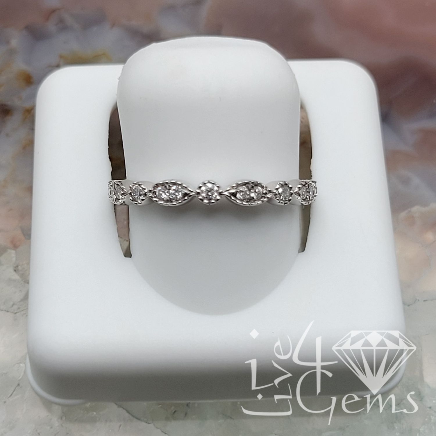1/6ctw Diamond Marquise Dot Stackable Band 10ktW