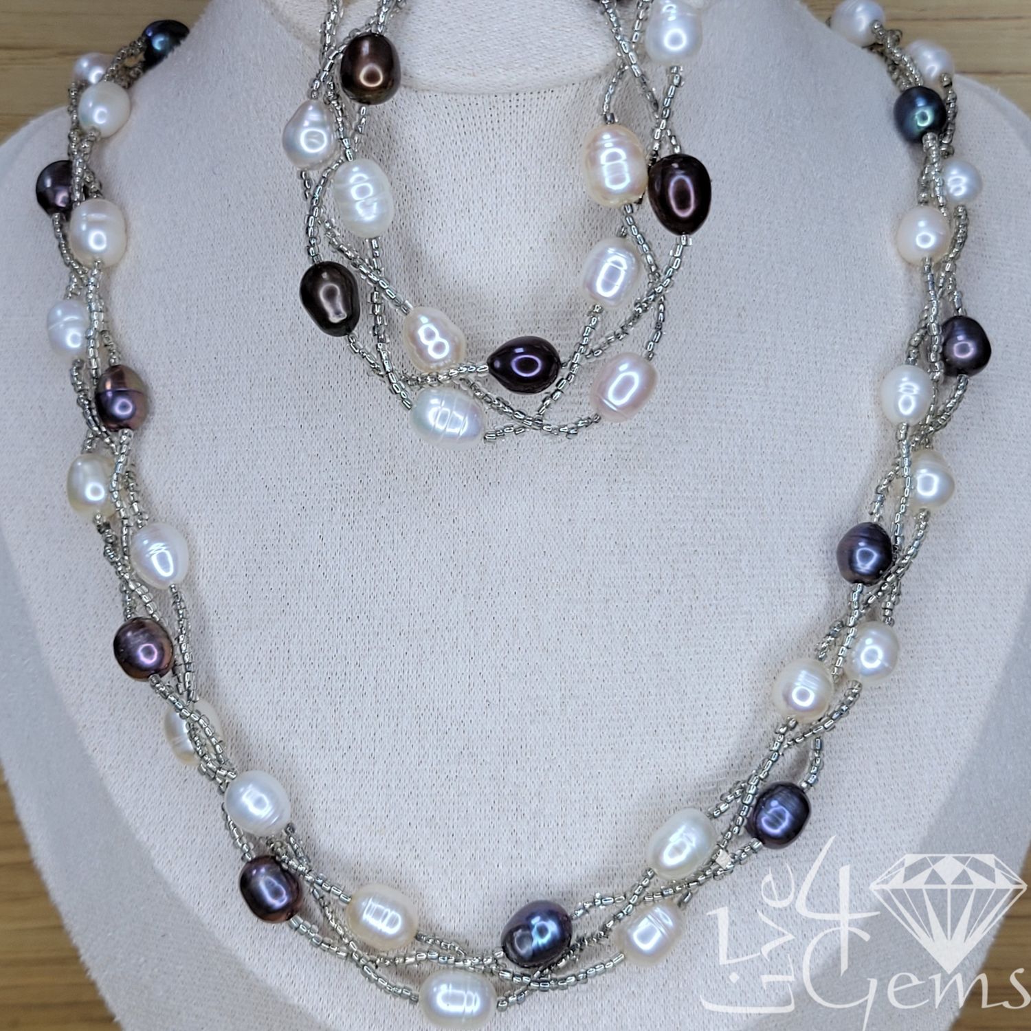 Triple Strand Beaded Pearl Necklace Set Peacock Peach White