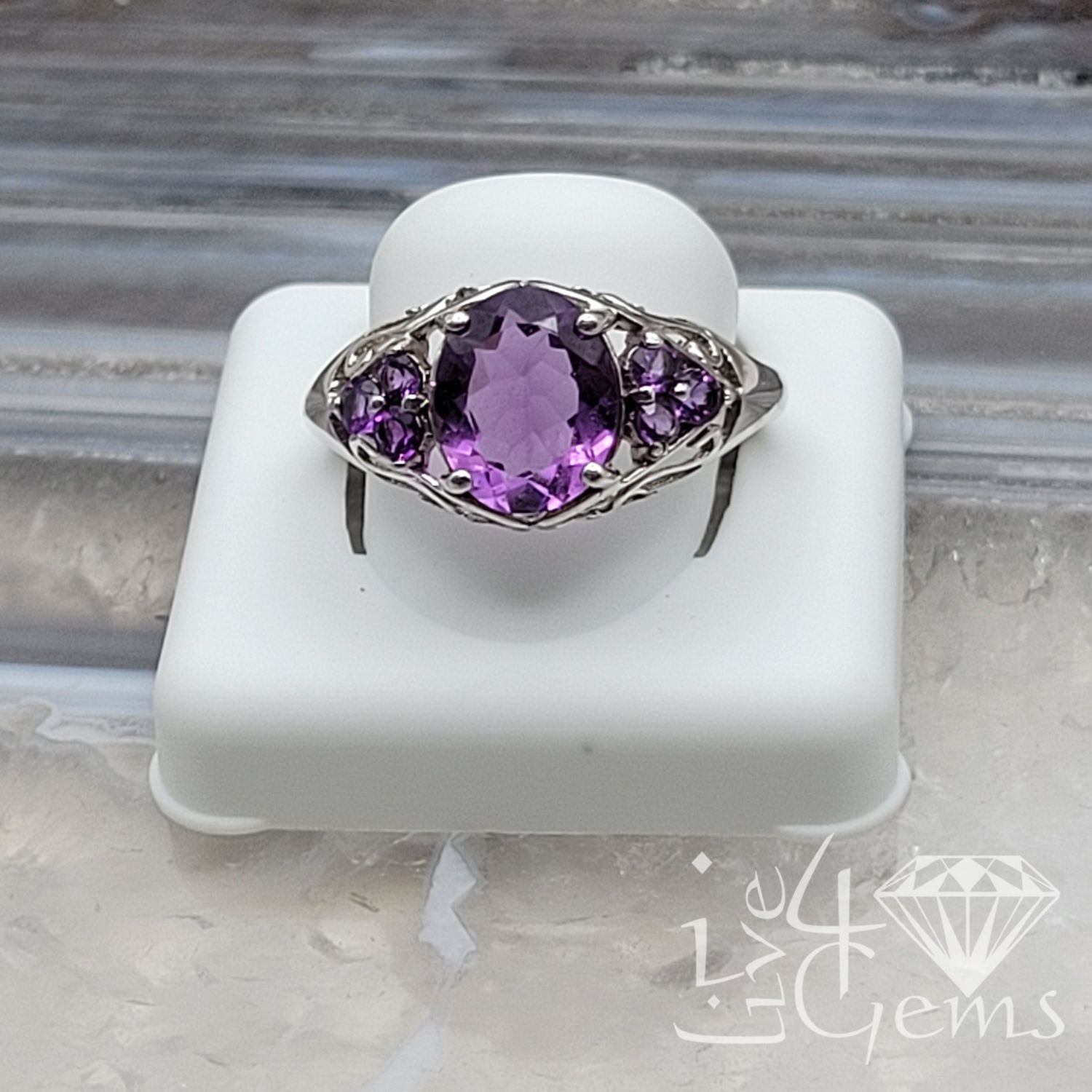 Silver Oval Amethyst Vintage Ring