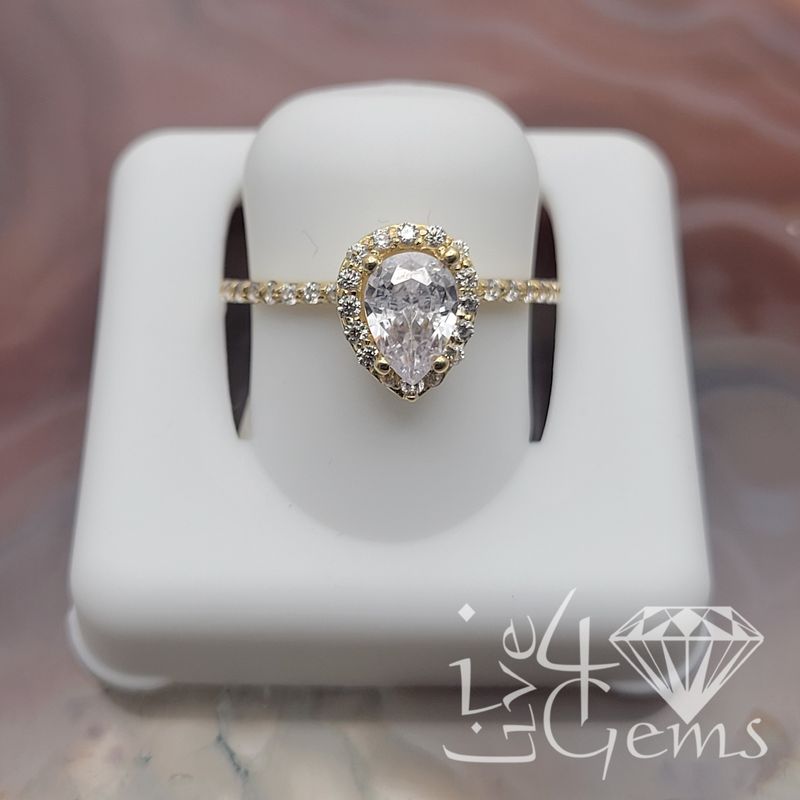 10kty Pear Halo CZ Ring