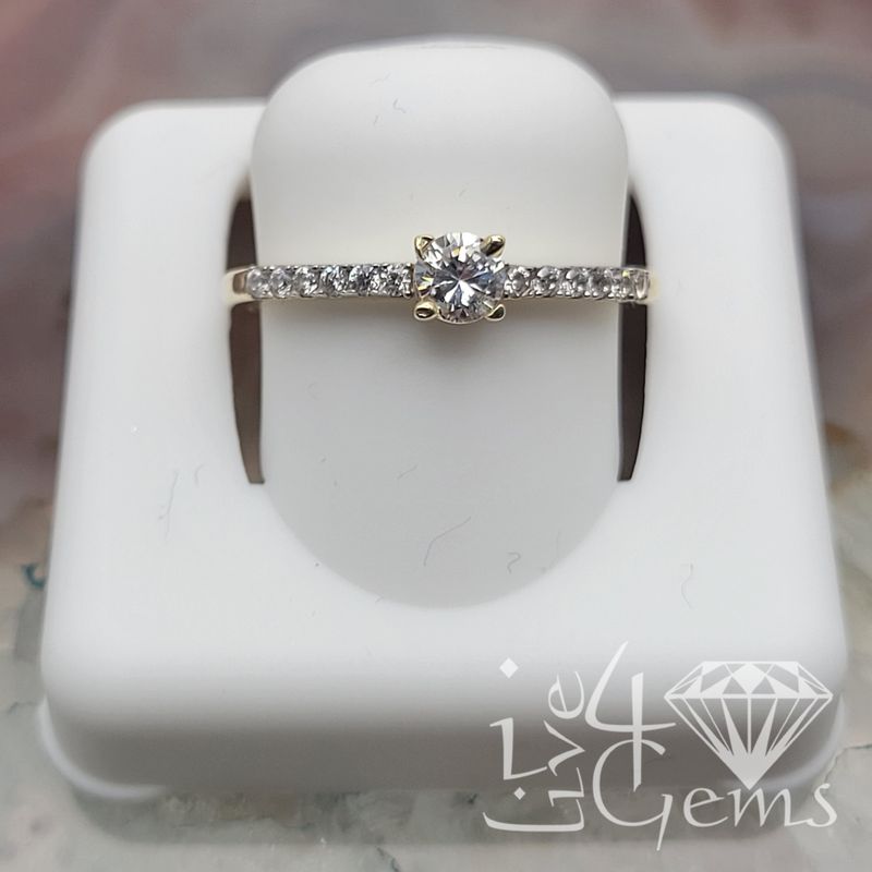 10kty Single Round CZ Soltaire Ring