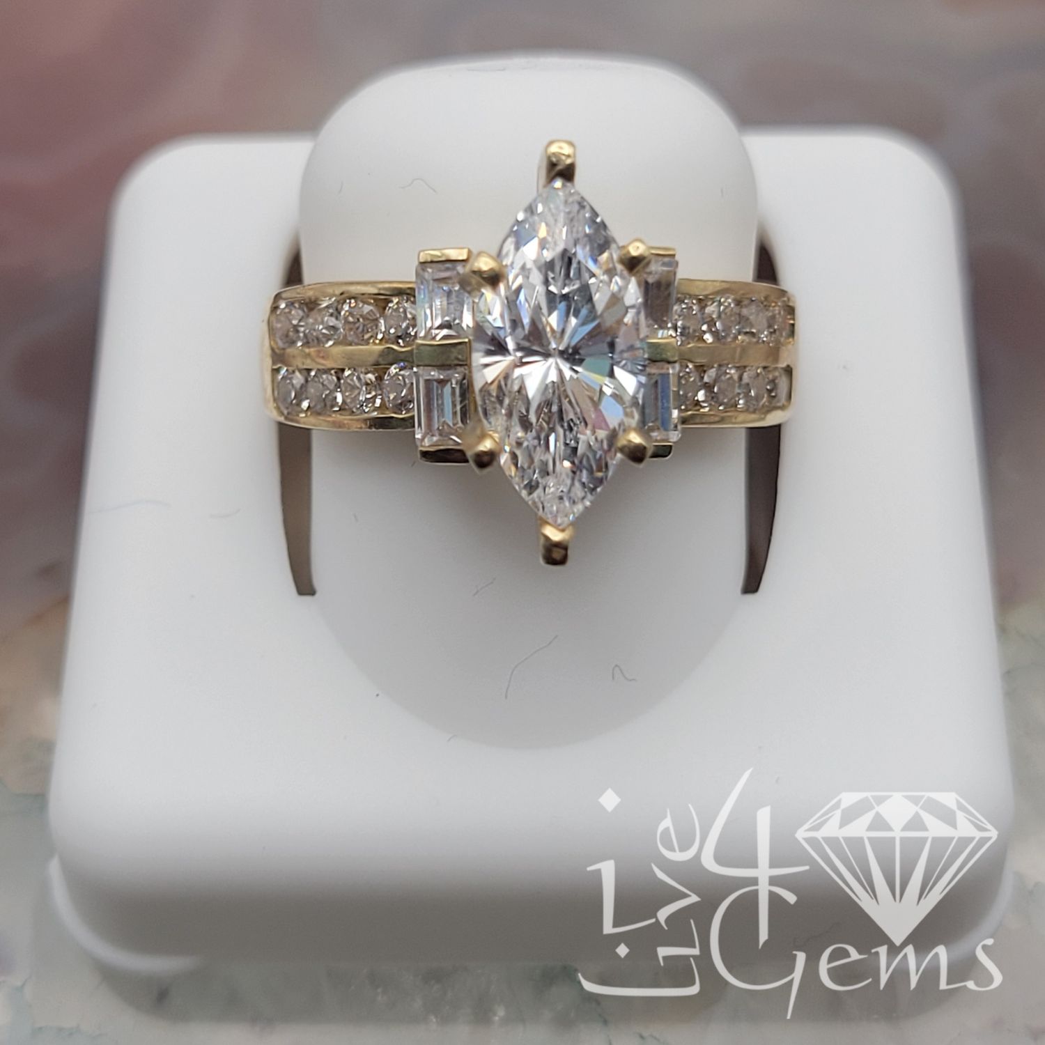 10kty Marquise Single CZ Ring