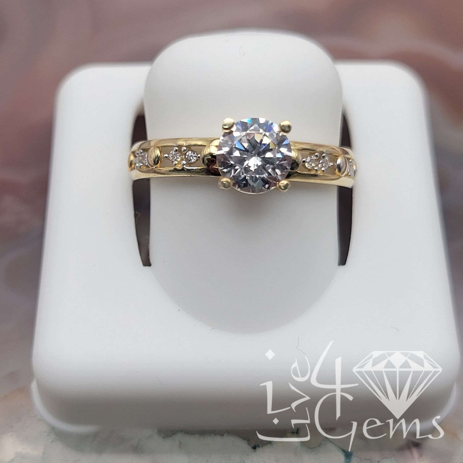 10kty Cz Round Pattern Band Ring S7.5