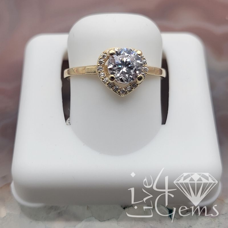 10kty Round Cz Heart Halo Ring