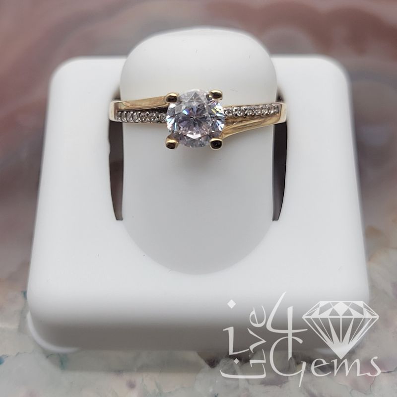 10kty Round Solitaire Fancy CZ Ring S8