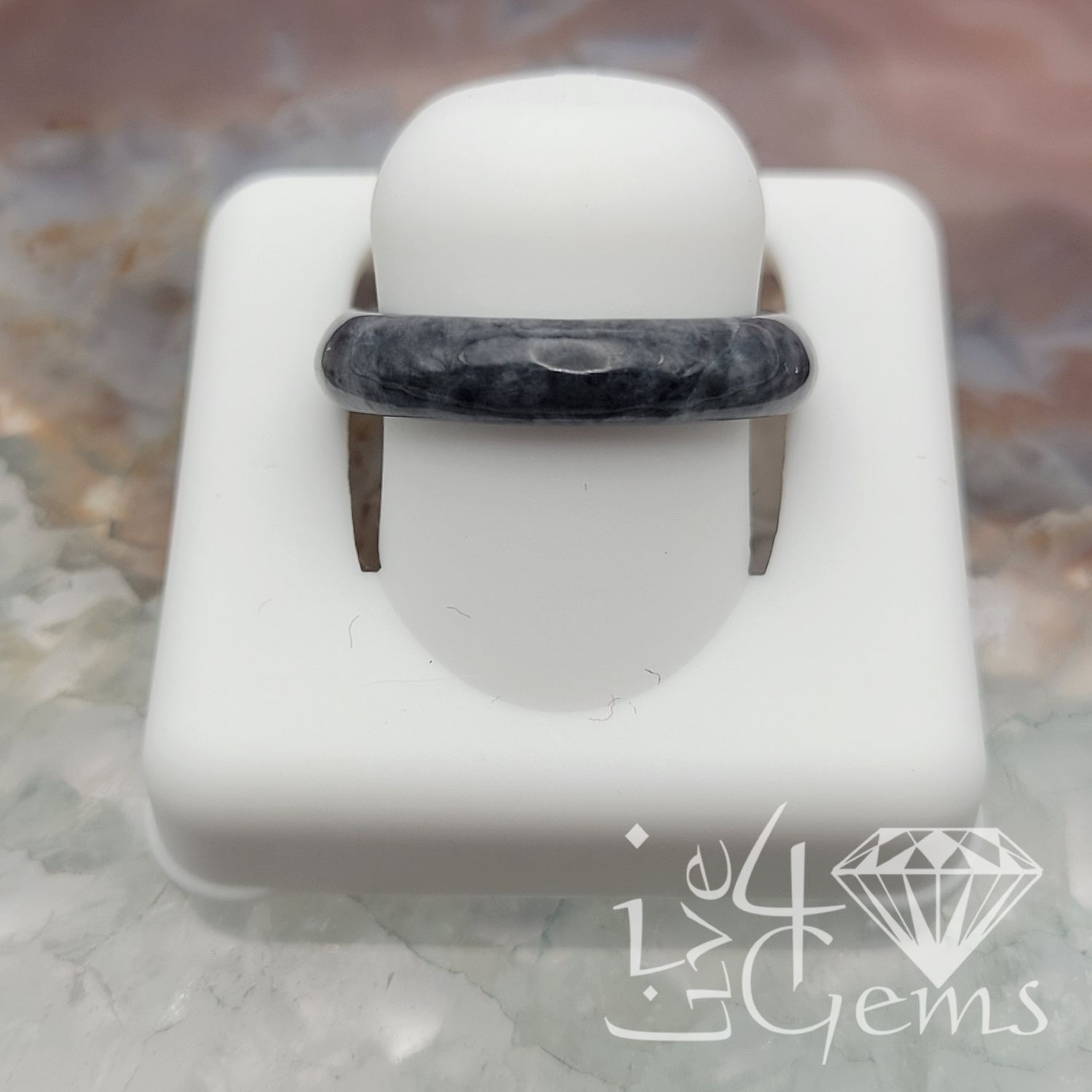 Gray Jade Ring 4mm S7