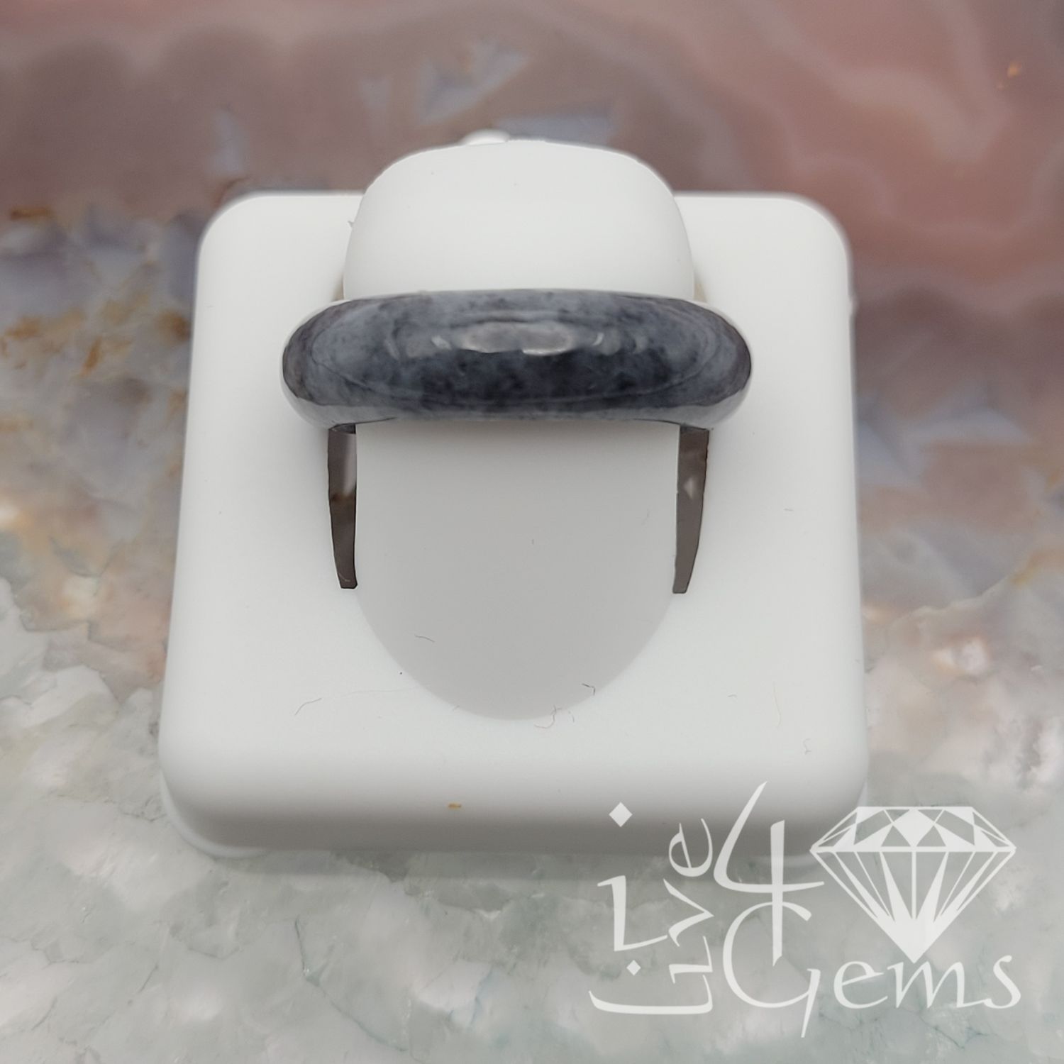 Gray Jade Ring 7mm S8