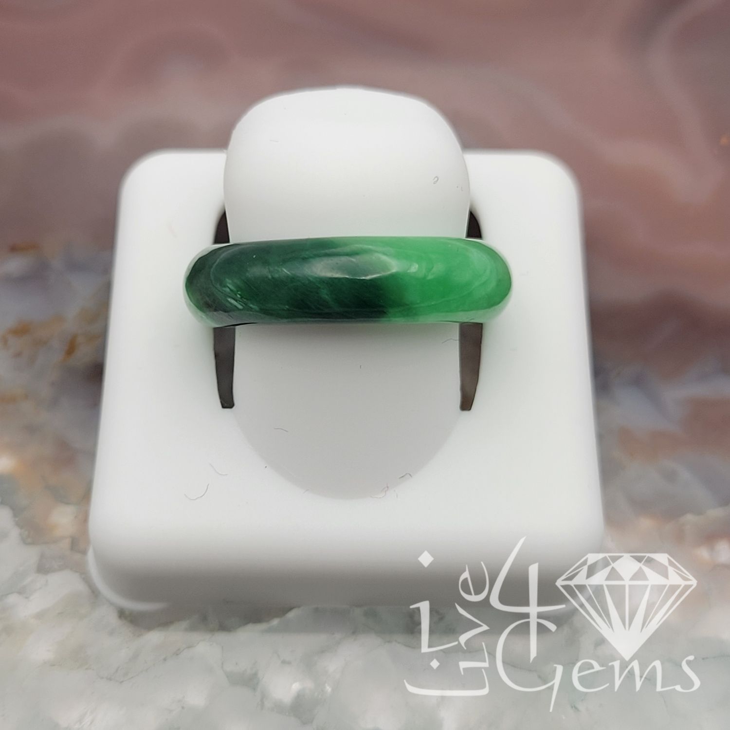 Green Jade Ring 6mm S11.5