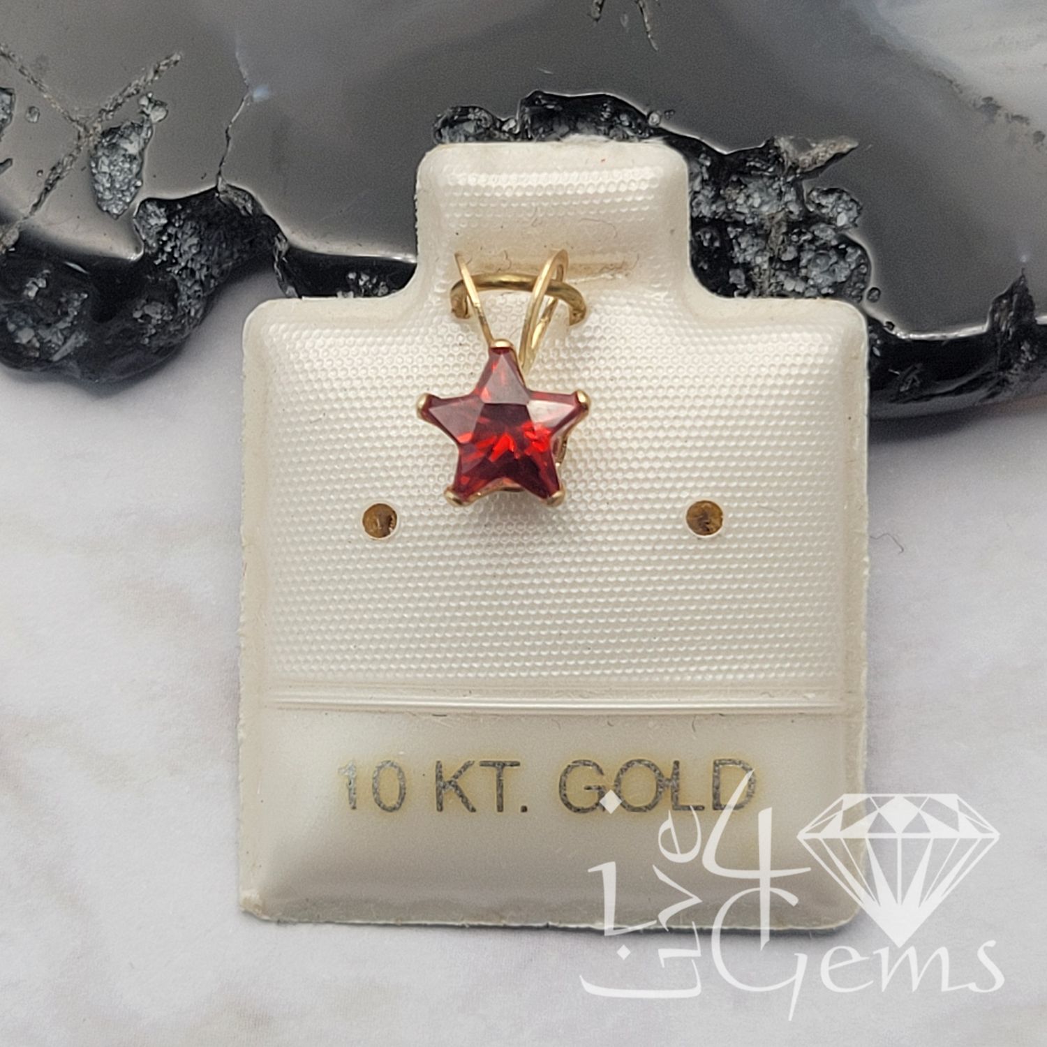 10kty Red Cz Star Pendant and Chain