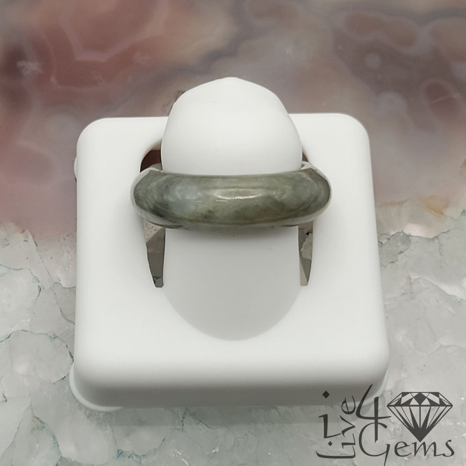 Green Jade Ring 6mm S5.5