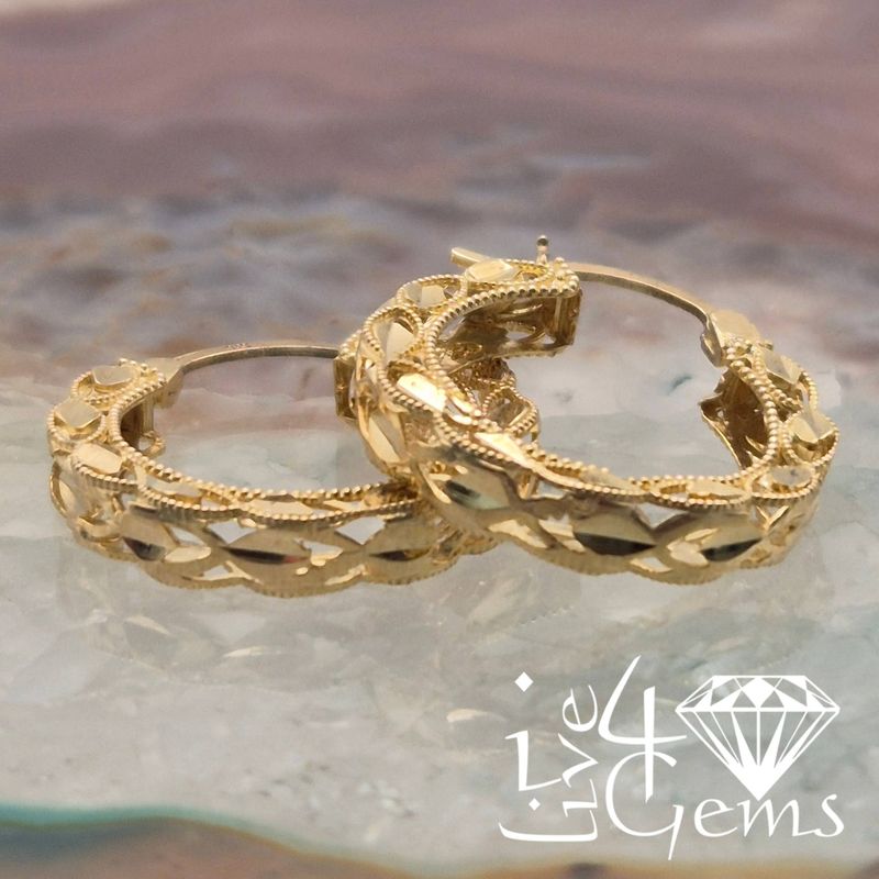10kt Gold Basket Pattern Hoop