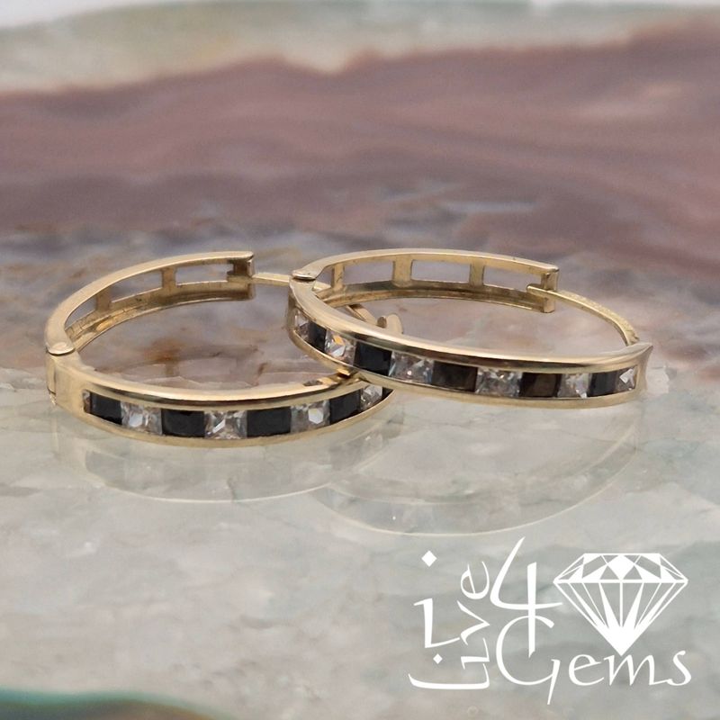 10kt Hoop Red or Black /White CZ Lg