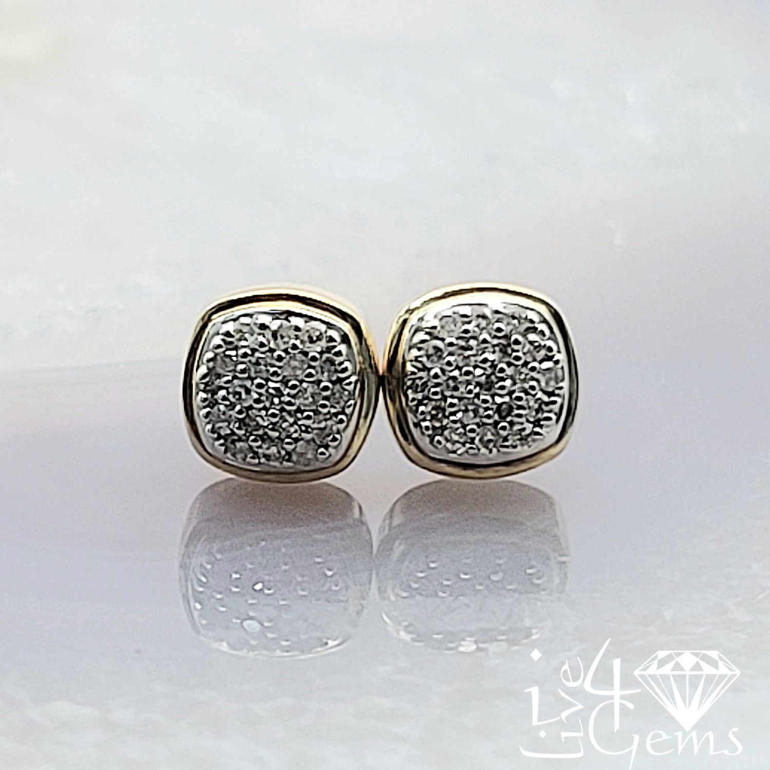 10kty 1/10ctw Cushion Cut Stud Earring