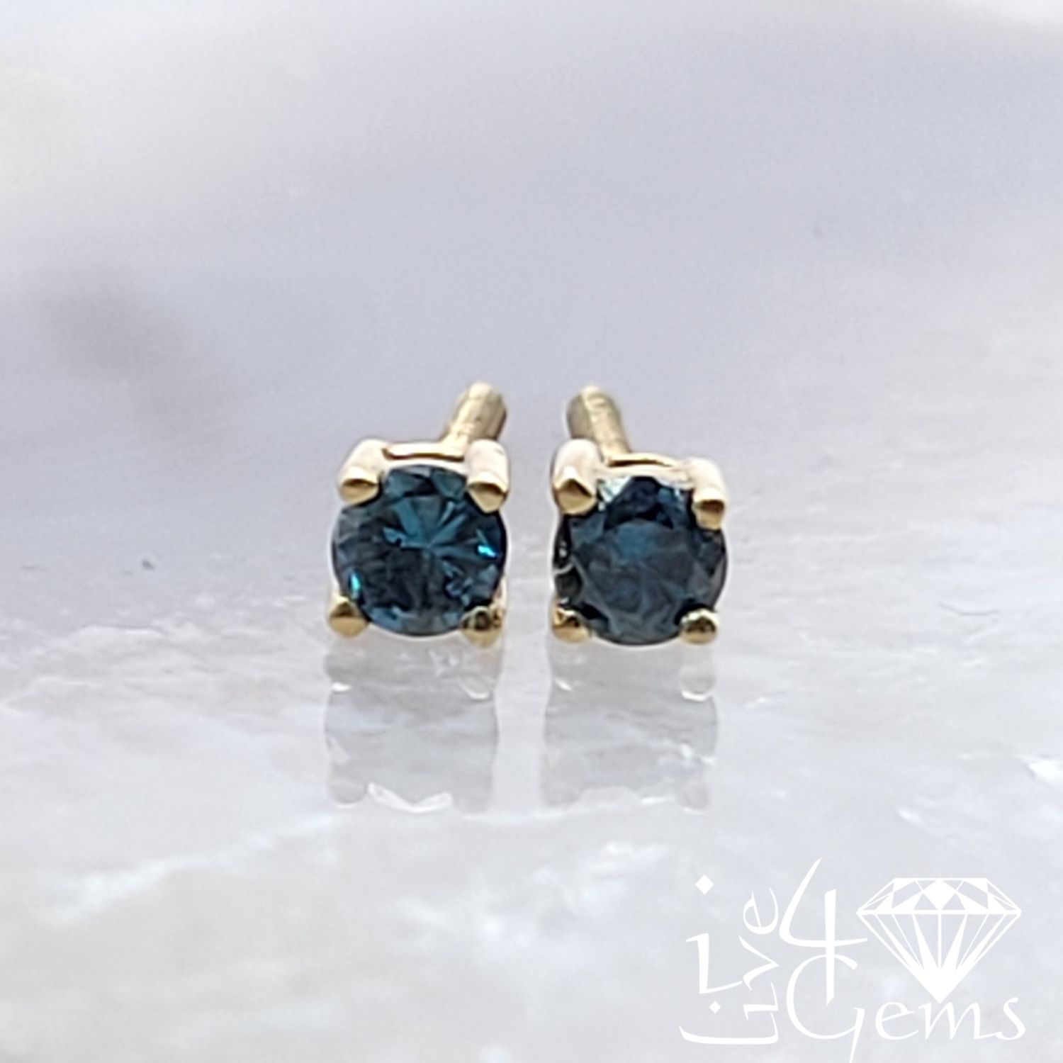 10kty 1/4ctw Blue Dia Stud Earring