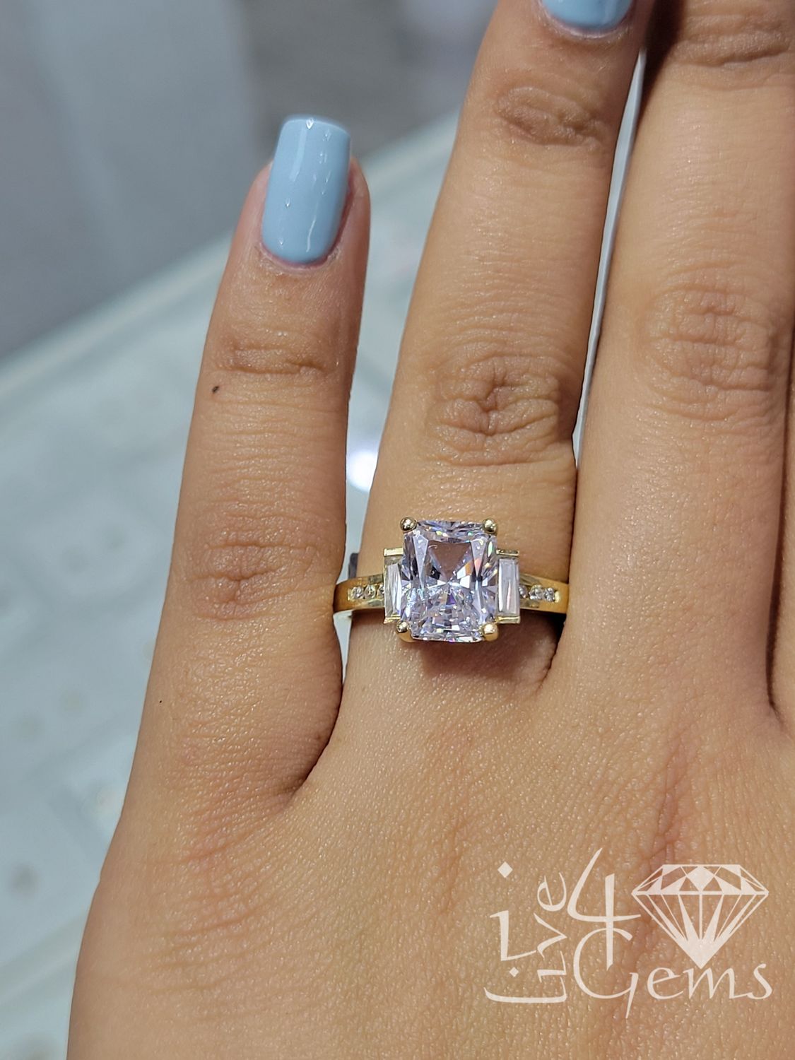 10kty Emerald Cut Baguette CZ Ring
