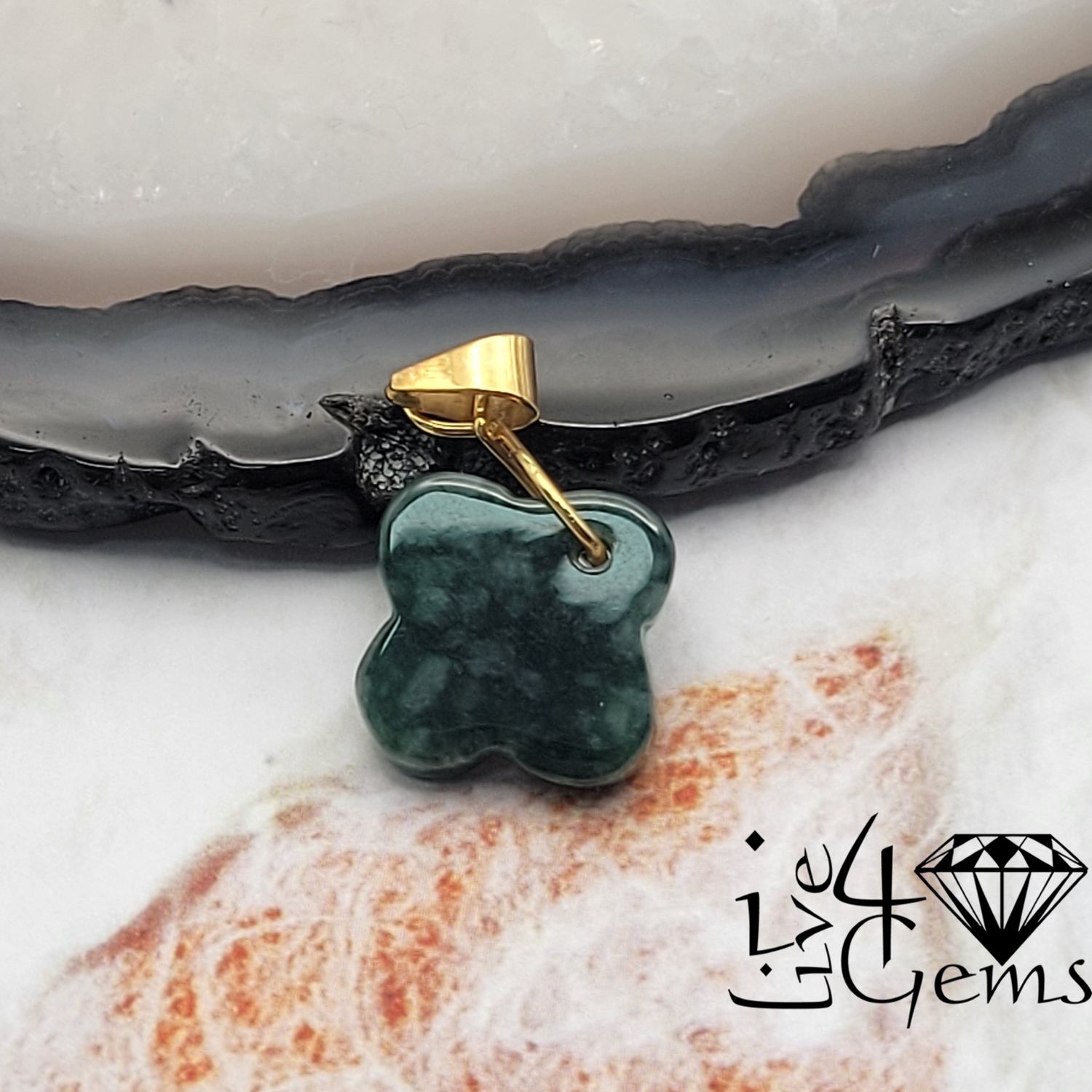 10kty Dark Green Jade Clover Pendant 1.5cm