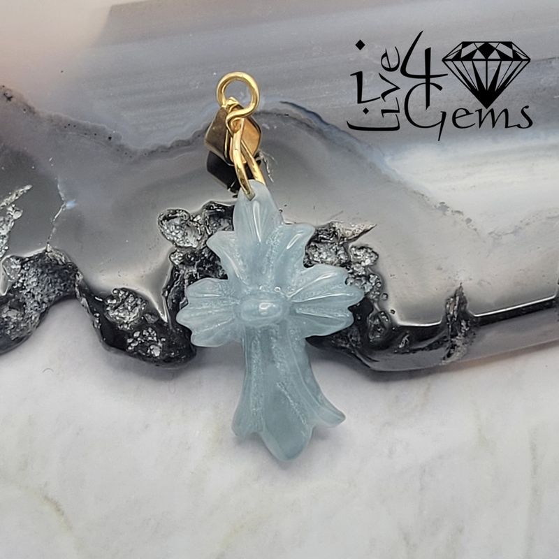 10kty Green Jade Carved Cross Pendant 2cm