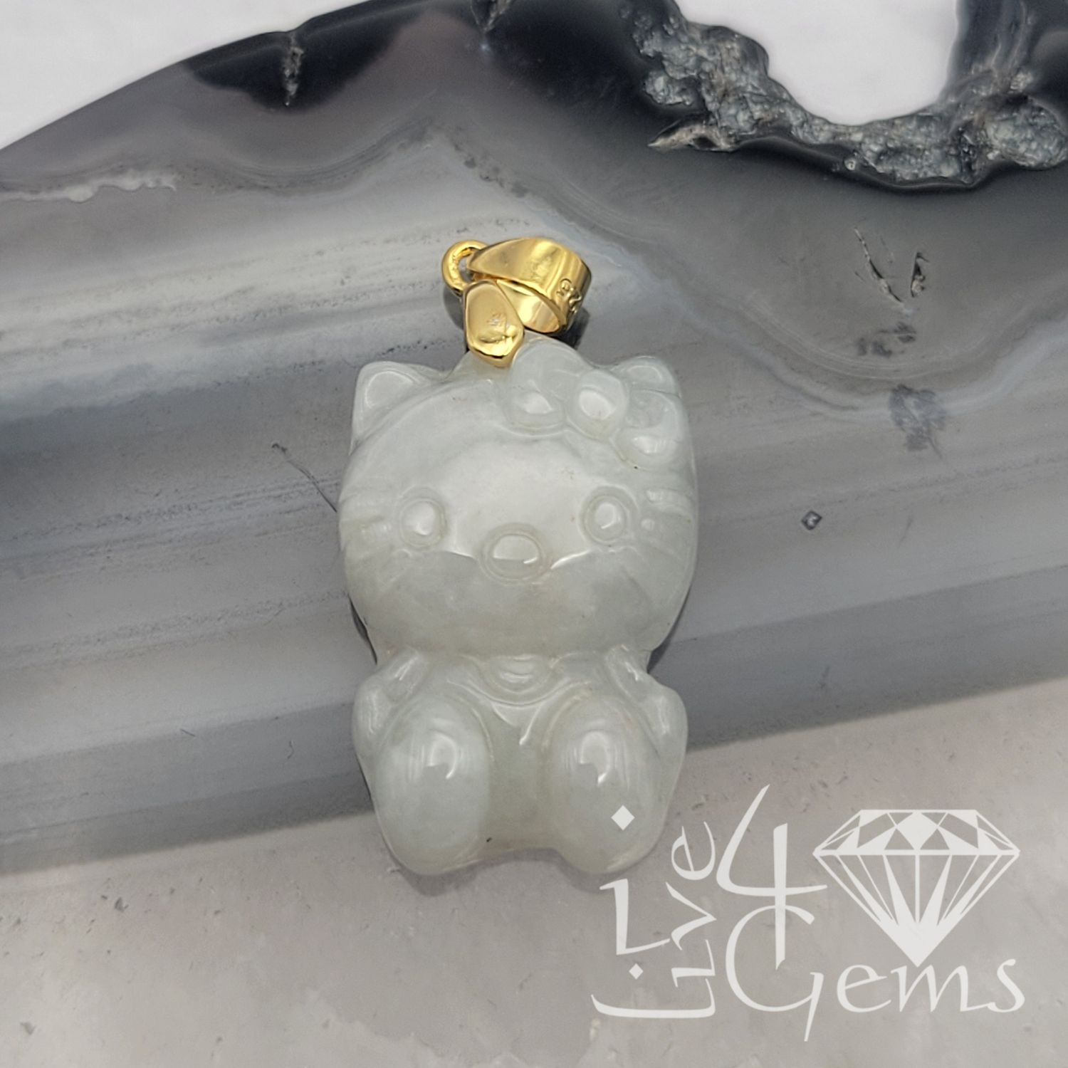 10kty Light Green Jade Hello Kitty Pendant 2cm