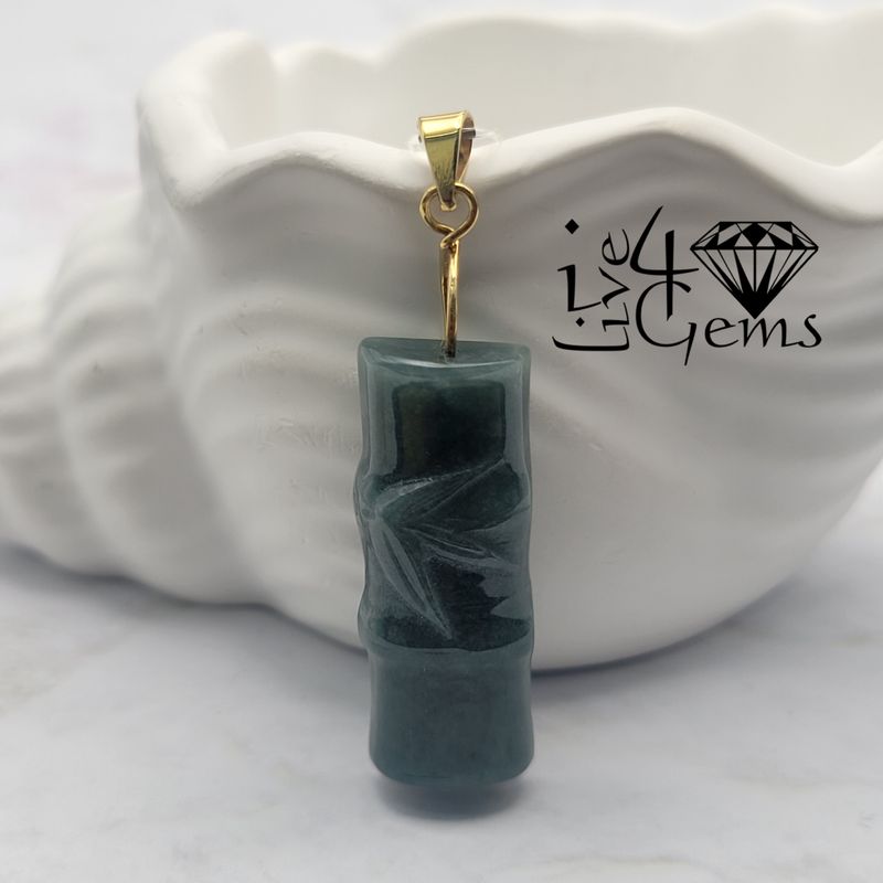 10kty Green Jade Bamboo Pendant 3cm