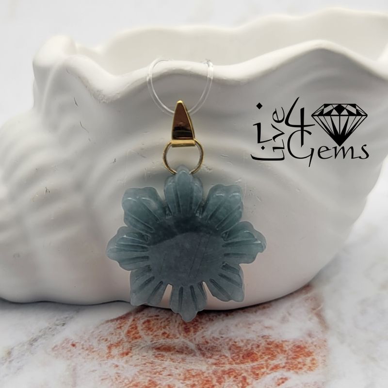 10kty Jade Filipino Sun Pendant 2.5cm