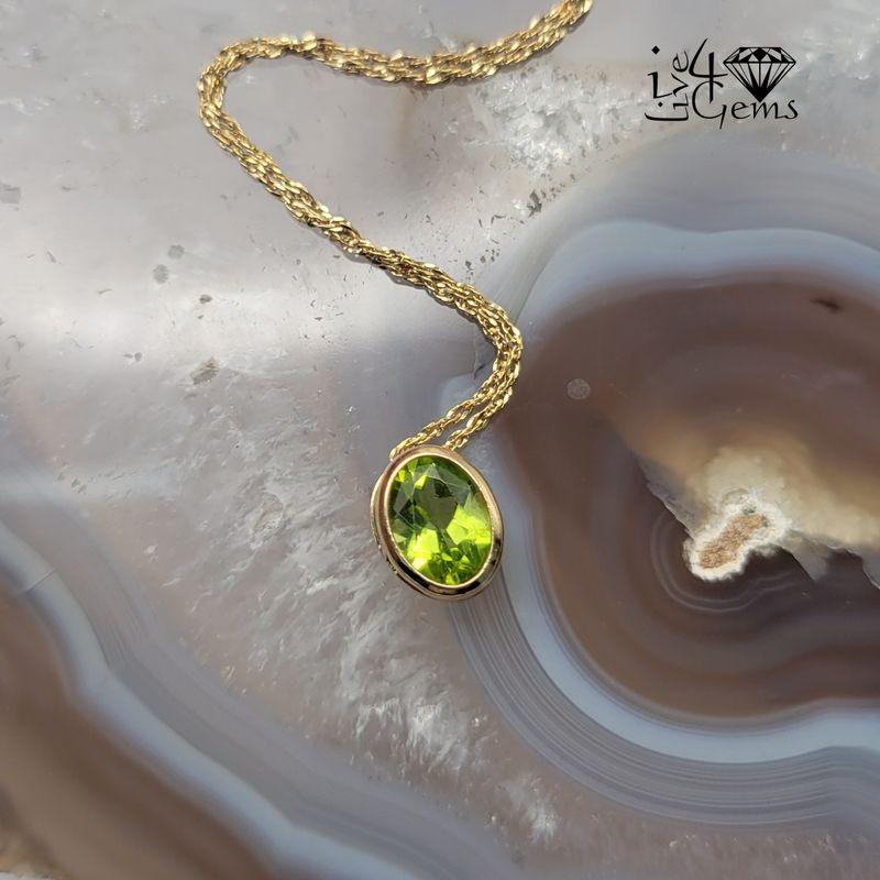 14kt Peridot 8x6mm Pendant/Chain