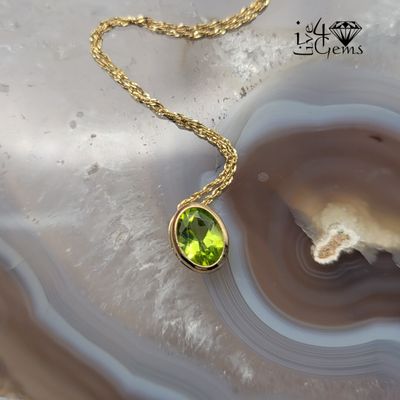 14kt Peridot 8x6mm Pendant/Chain