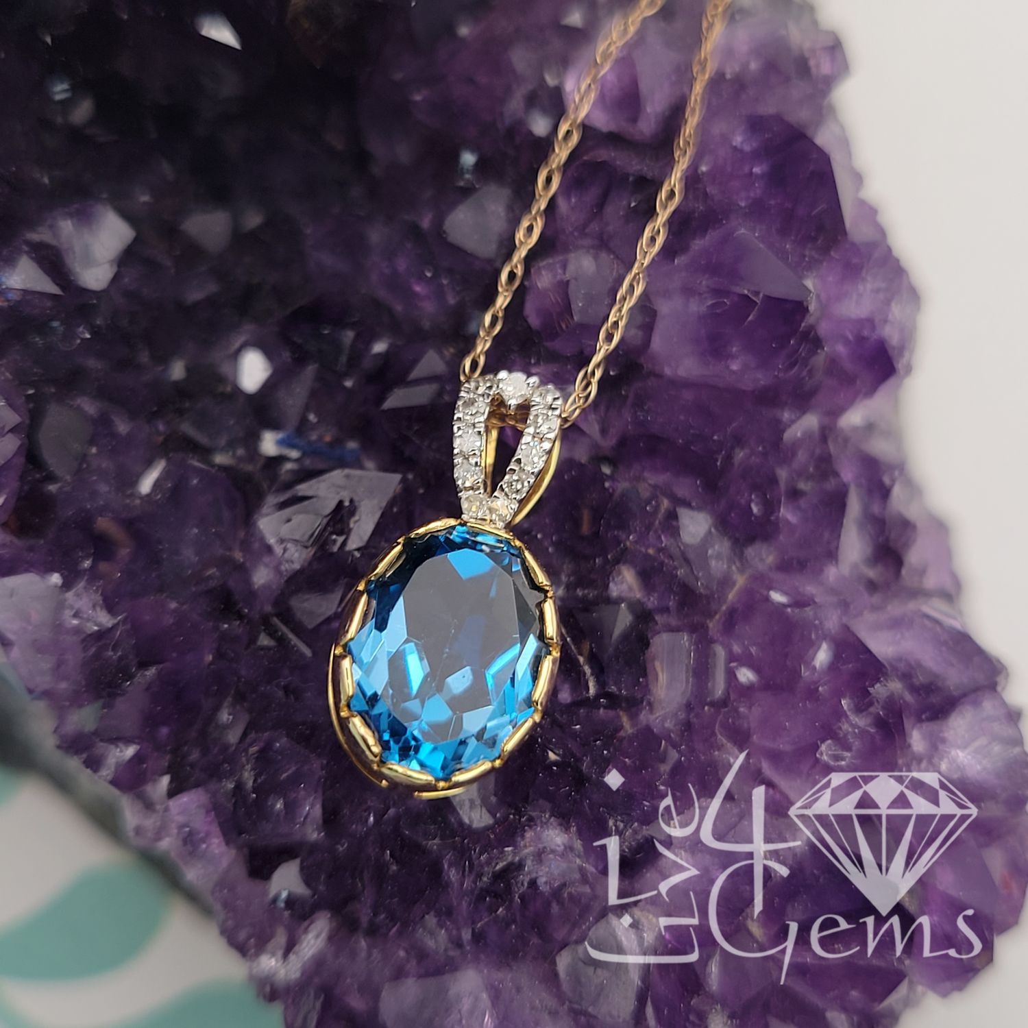 10kty 0.05ctw Diamond Oval Bezel London Blue Topaz Chain