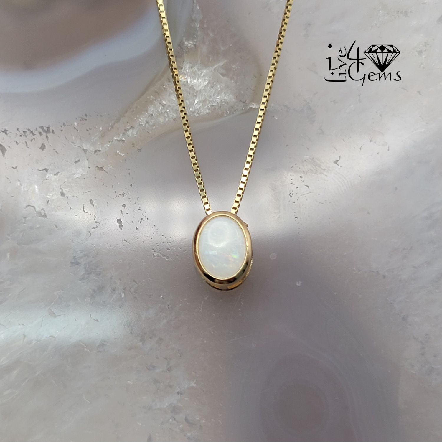 10kt 6mm Opal Pendant w Chain