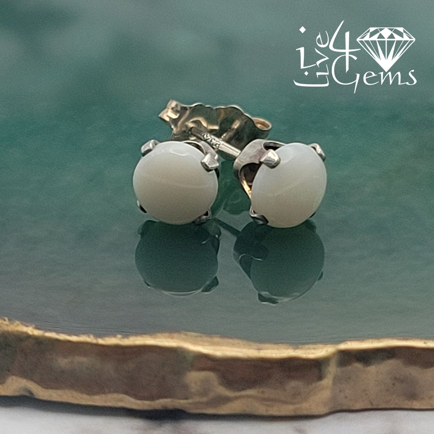 Silver 6mm Round 1ct Opal Stud